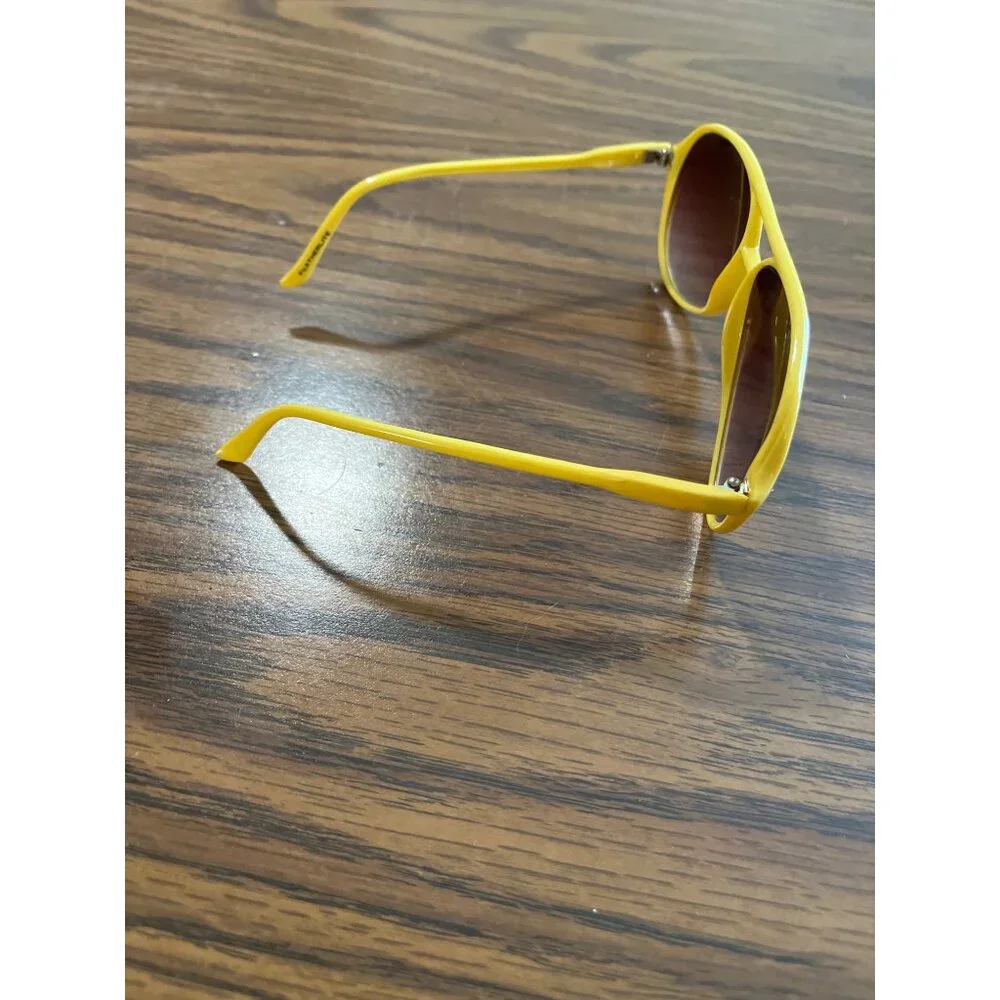 Stylish yellow framed Featherlite aviator sunglasses